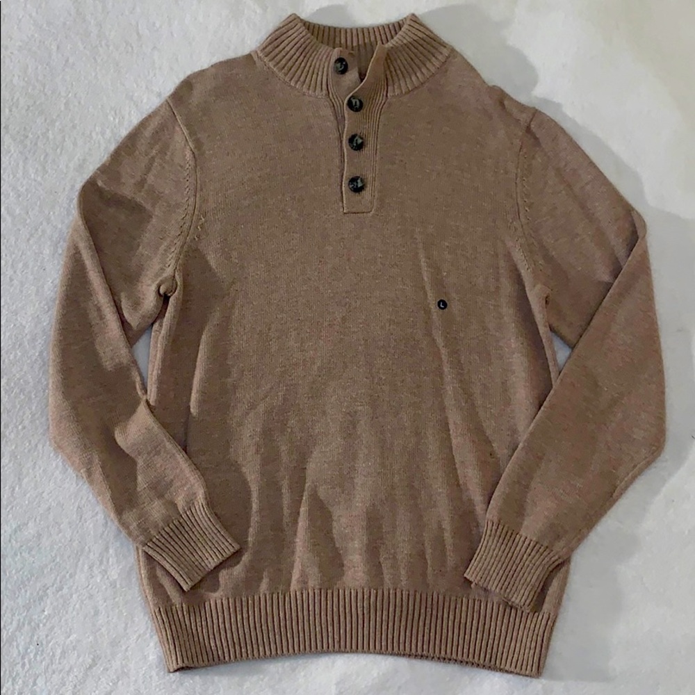 Button Mock neck Pullover Sweater; G.H. Bass and c